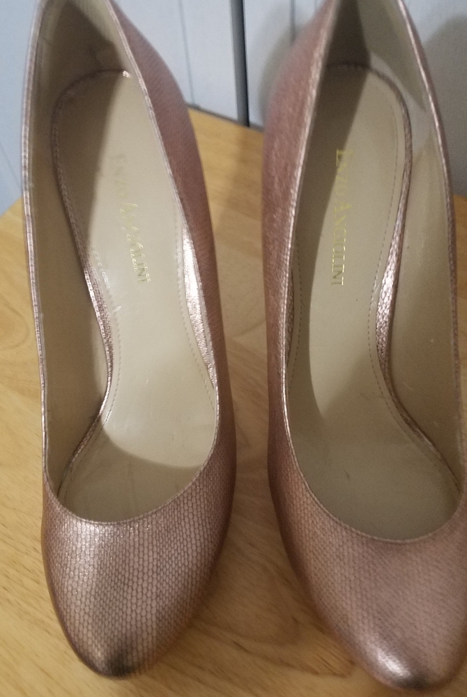 GOLD ENZO ANGIOLINI SHOES SIZE 7.5